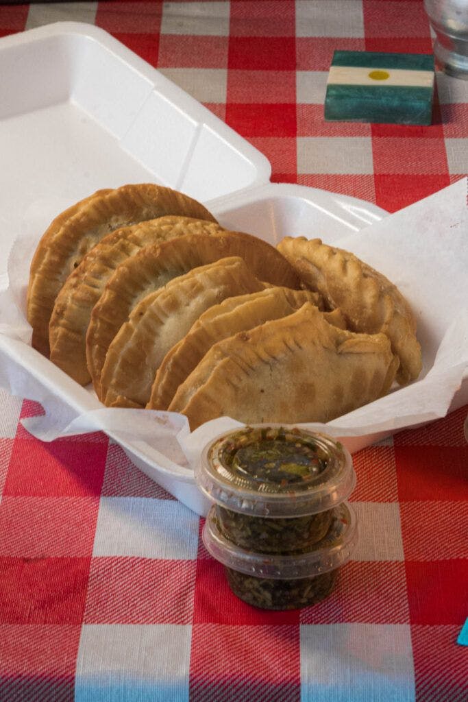 la-argentina-empanadas-y-mas-007