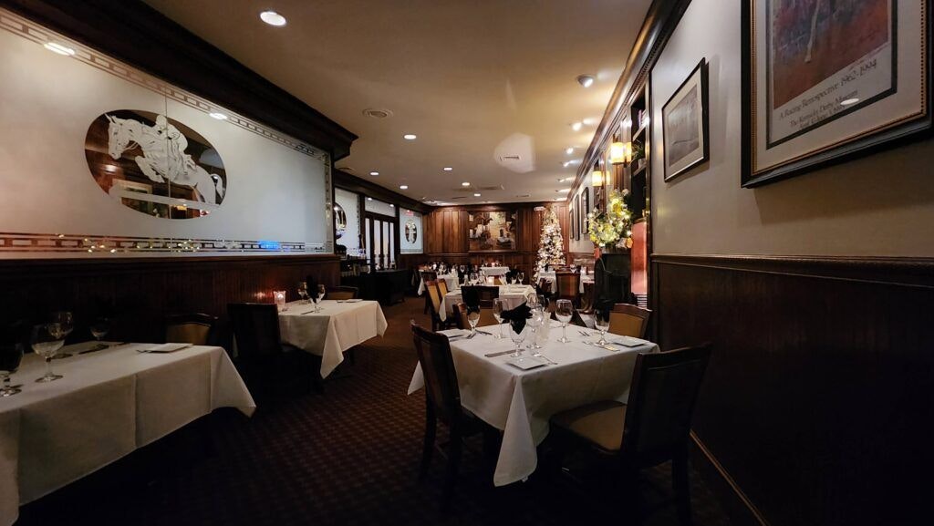 thoroughbred-s-chophouse-and-seafood-grille-004