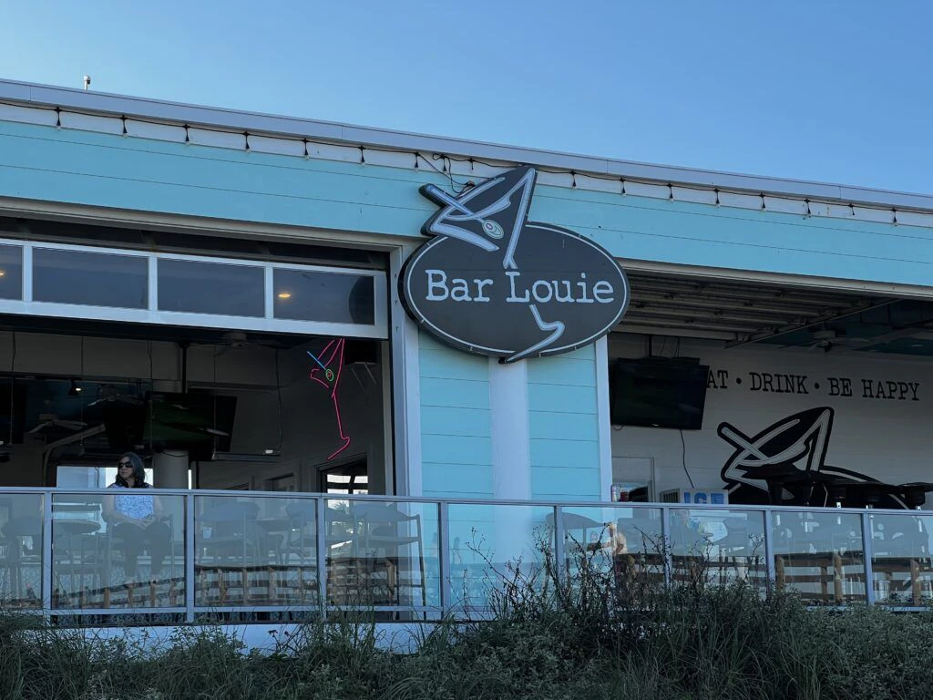 bar-louie-south-padre-island-002