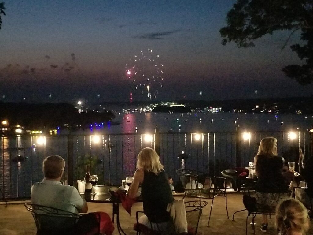 michael-s-steak-chalet-001