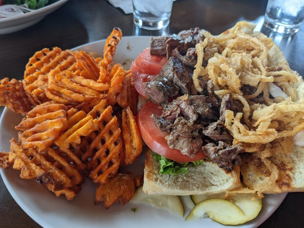 last-chance-bar-and-grill-at-trouthunter-004