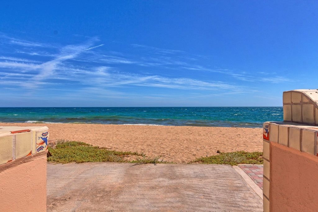 mirador-beach-and-area-008