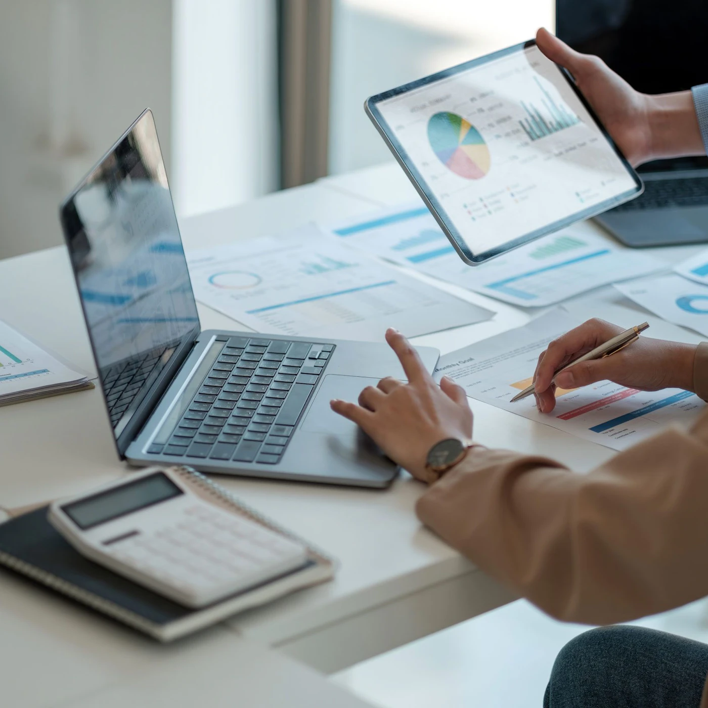 how-not-to-let-your-vacation-rental-business-own-you-hero