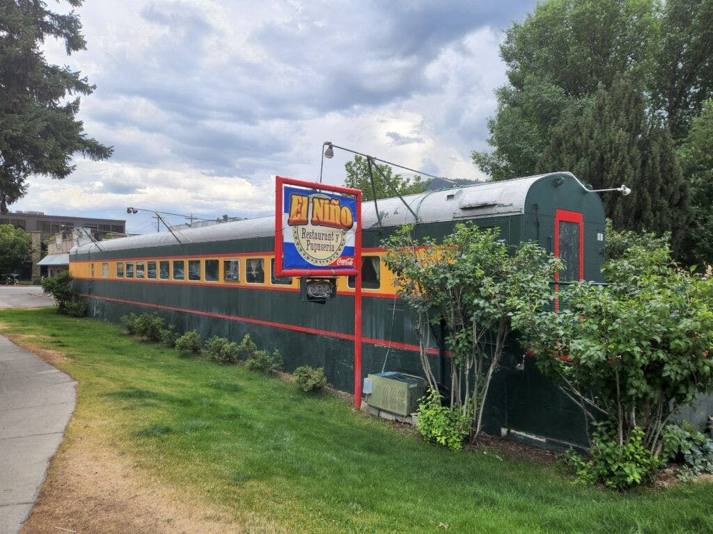 El Niño Y Pupuseria