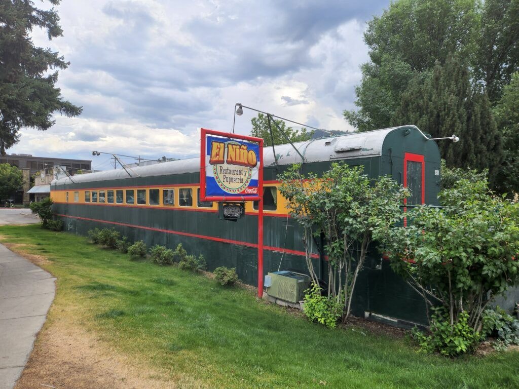 el-nino-y-pupuseria-001