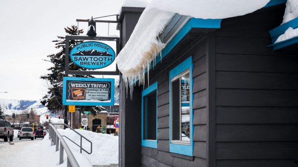 sawtooth-brewery-public-house-001