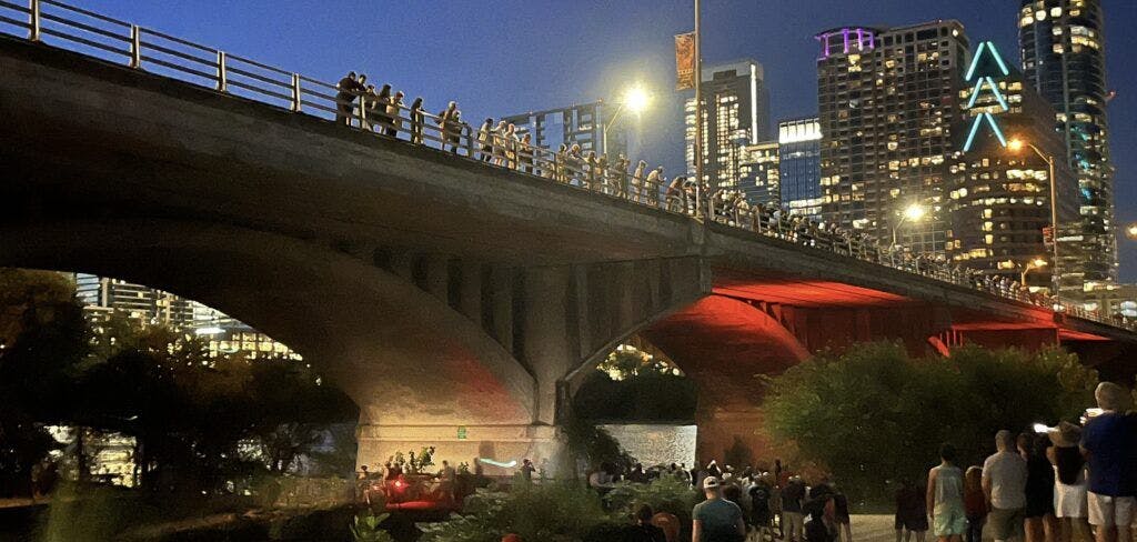 austin-bats-at-south-congress-bridge-004