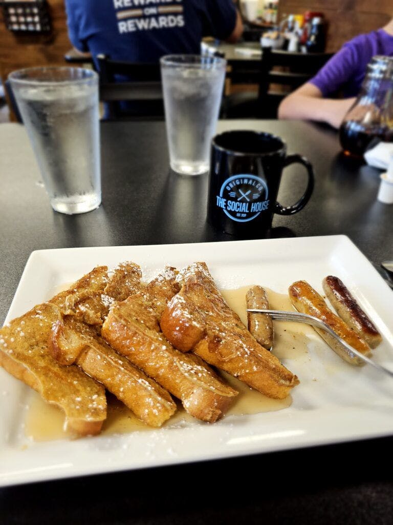 the-social-house-hermantown-002