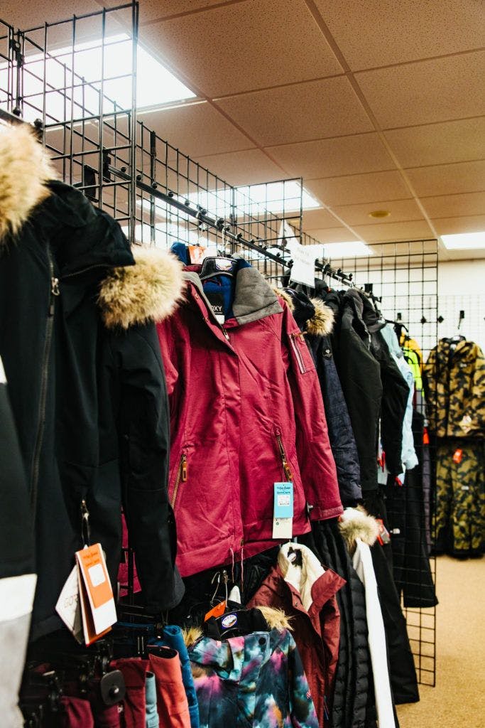 the-ski-barn-and-snow-creek-mountain-sports-020