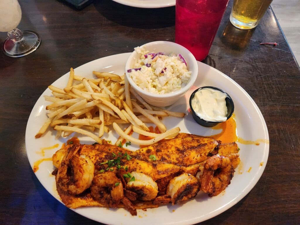 the-beach-house-kitchen-and-cocktail-004