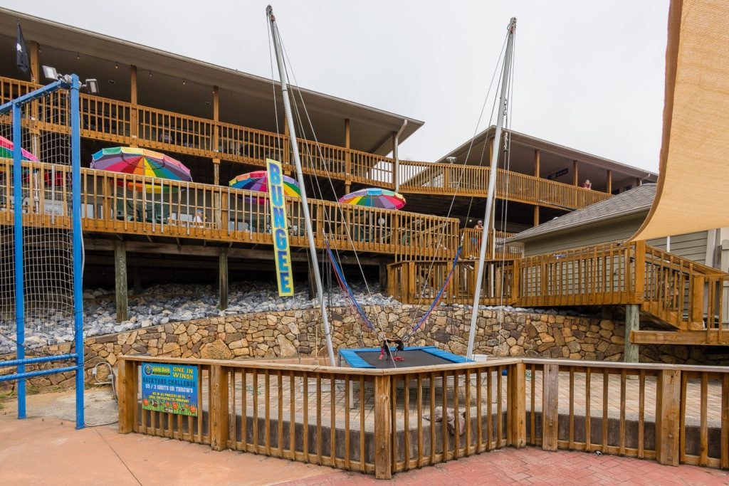 the-lucky-duck-entertainment-center-012