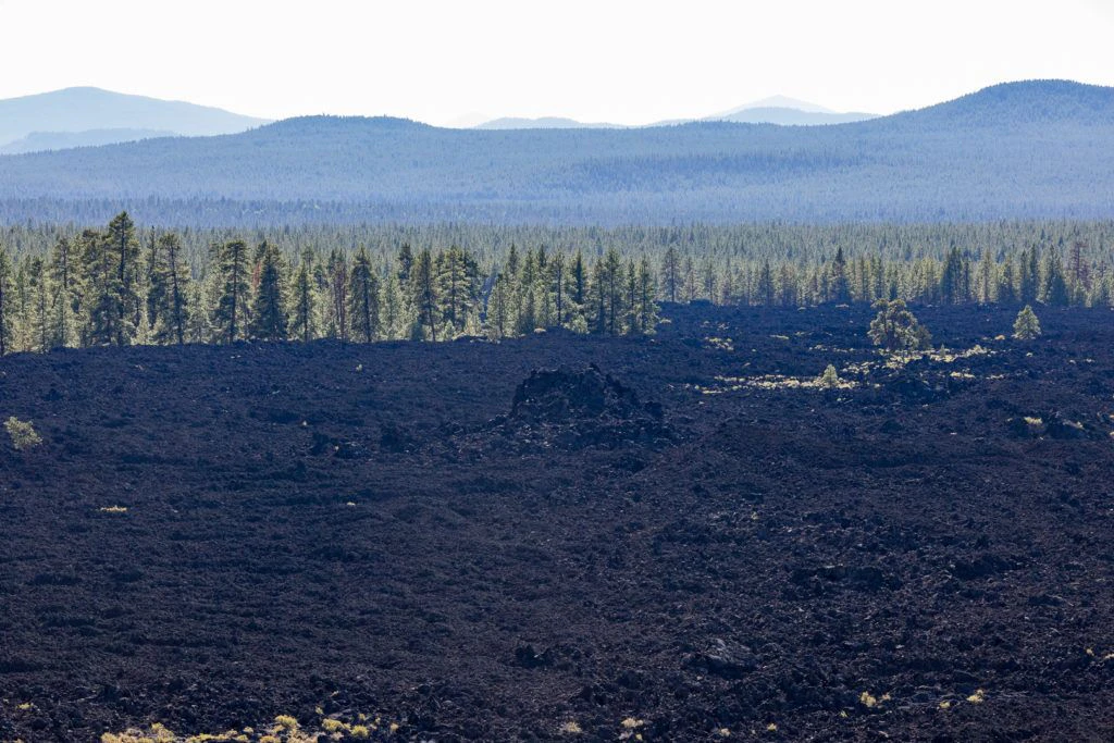 lava-butte-and-lands-visitor-center-016