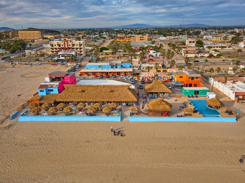 manny-s-beach-club-023