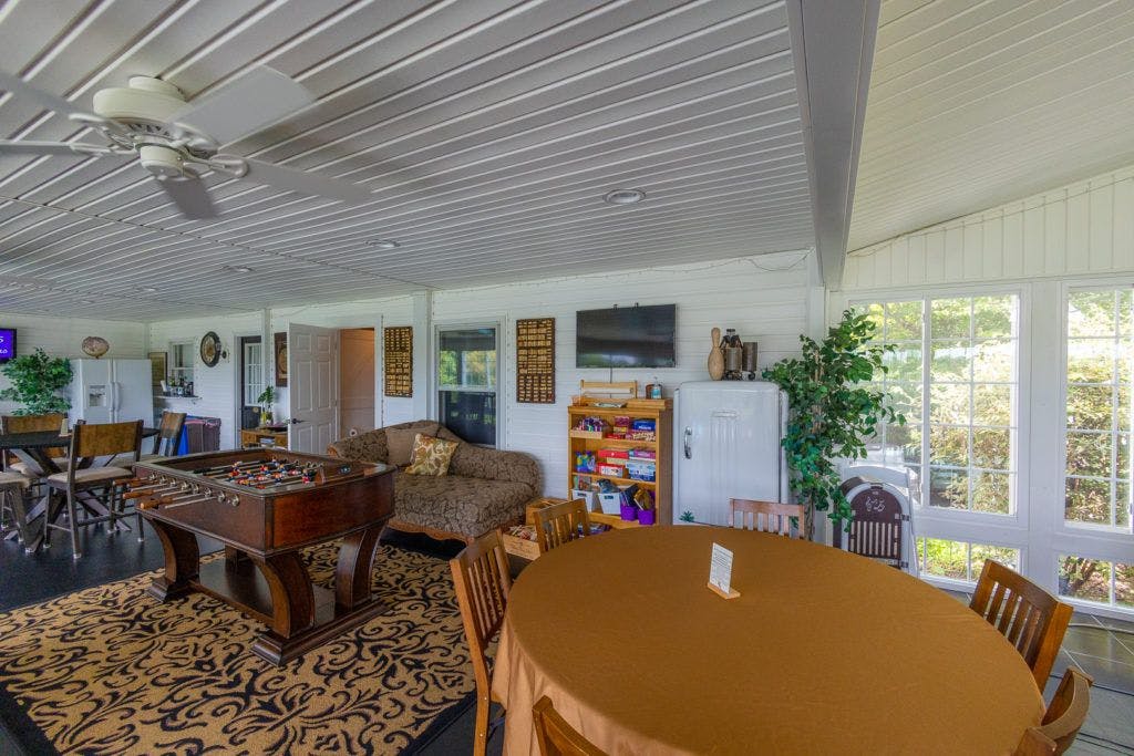 fables-and-feathers-winery-042