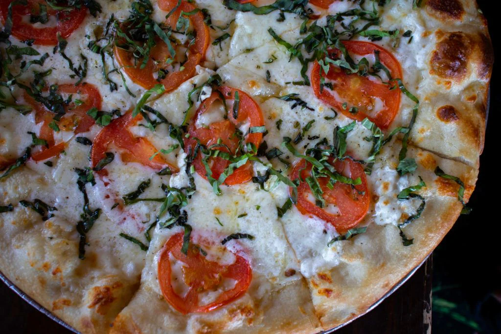 al-capone-s-seafood-and-pizzeria-003