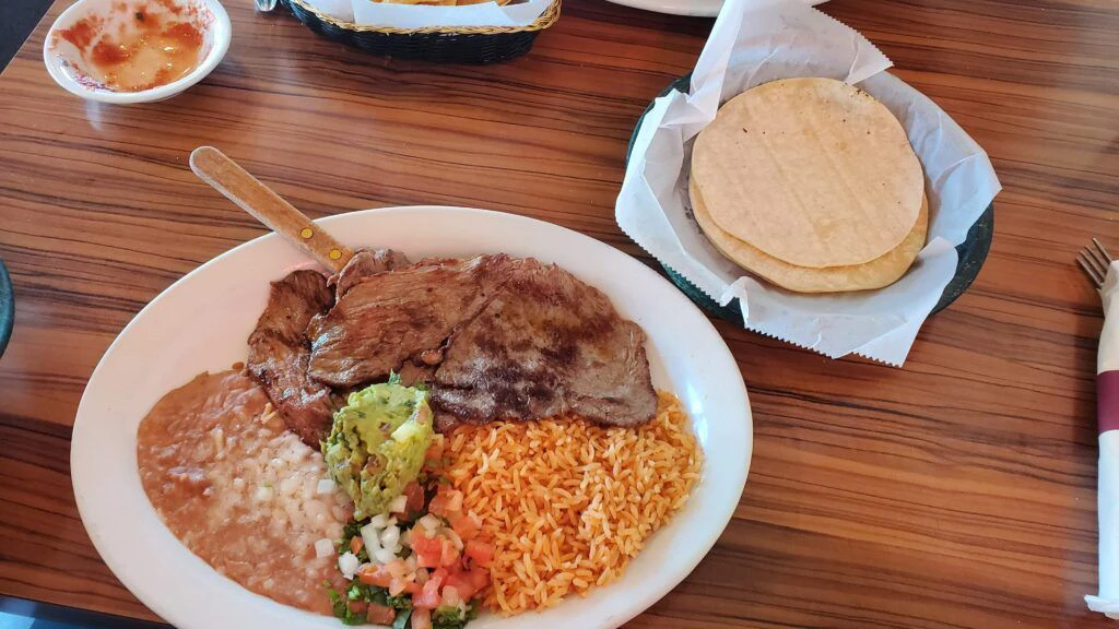 laguna-grill-restaurant-003