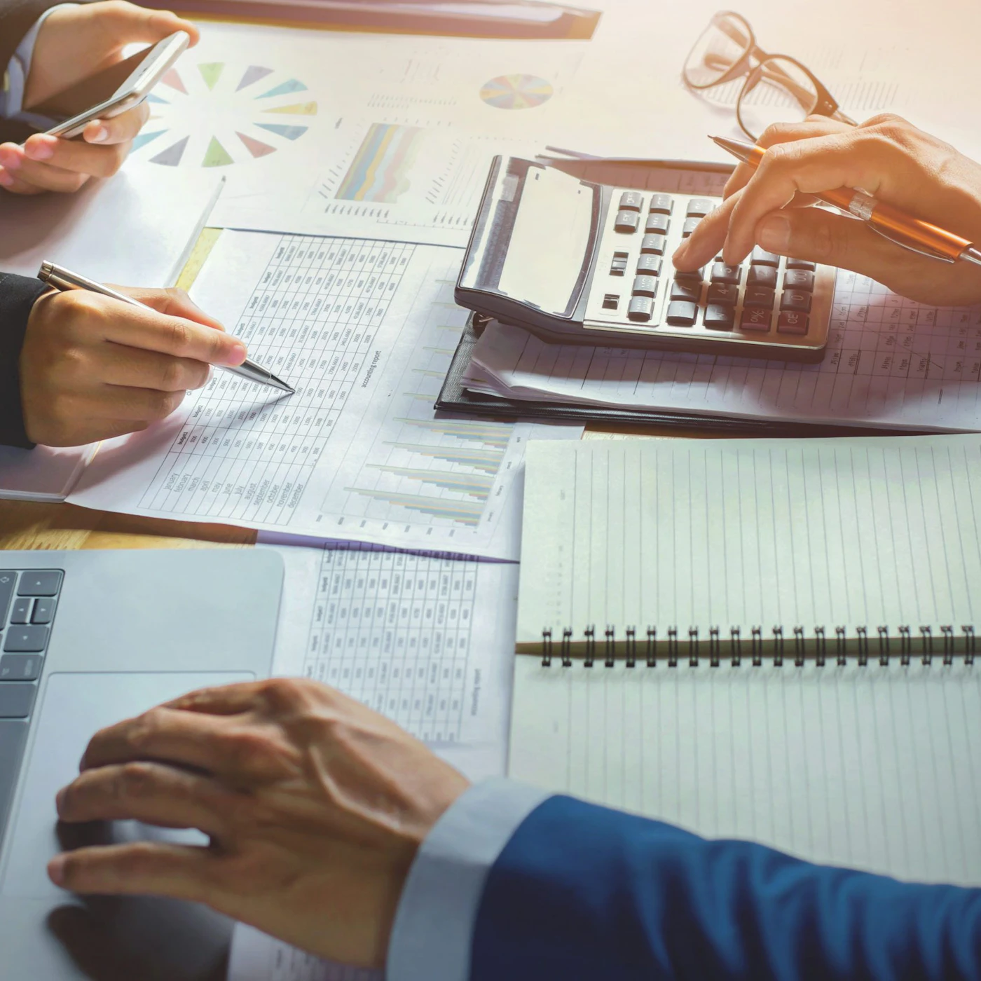 pros-cons-of-hiring-a-property-management-company-hero