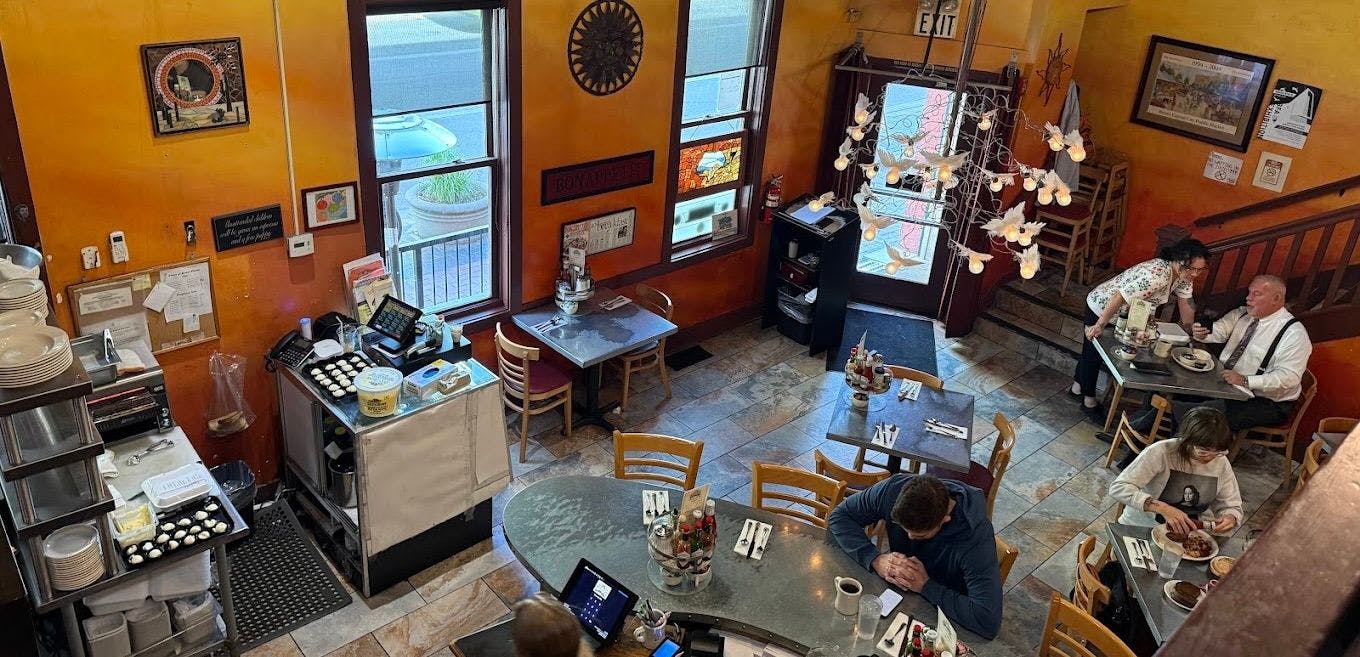 Goldy's Breakfast Bistro