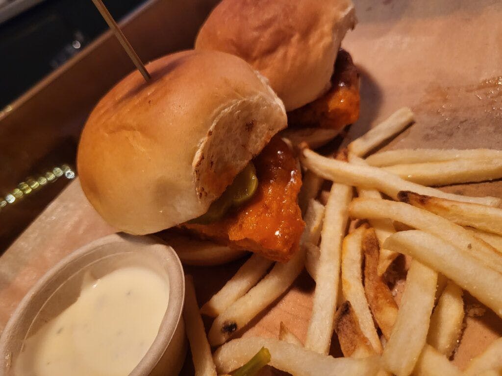 whiskey-river-bar-003