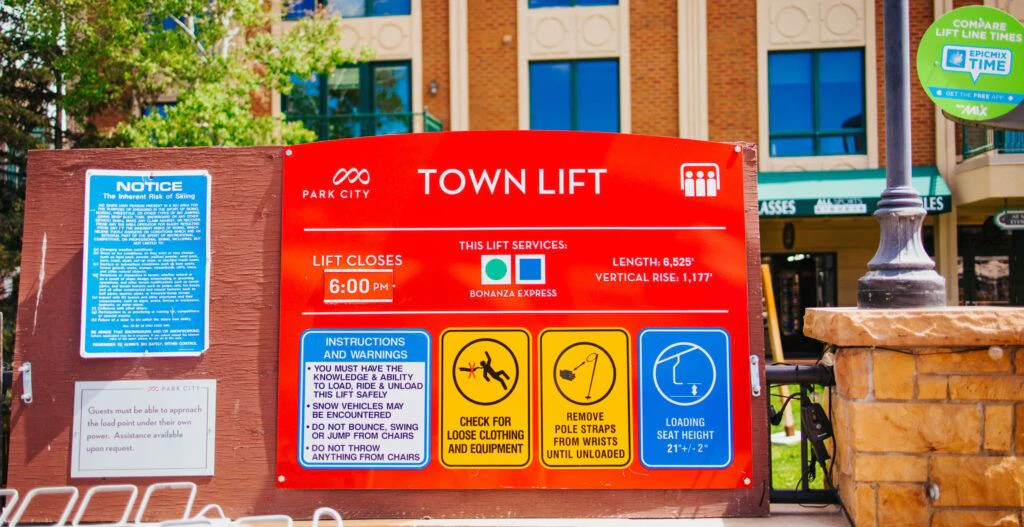 town-lift-plaza-004