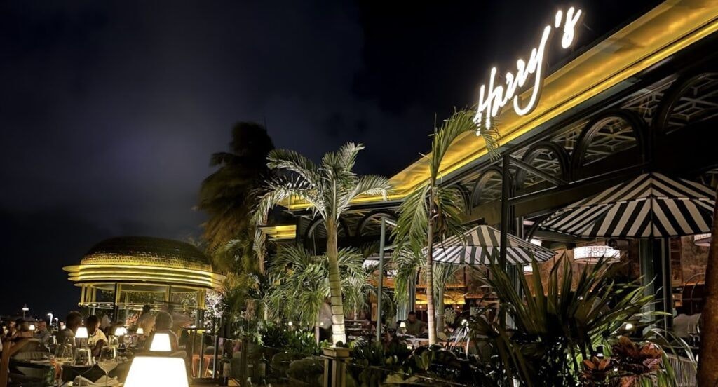 harry-s-steakhouse-and-raw-bar-on-quinta-avenida-001
