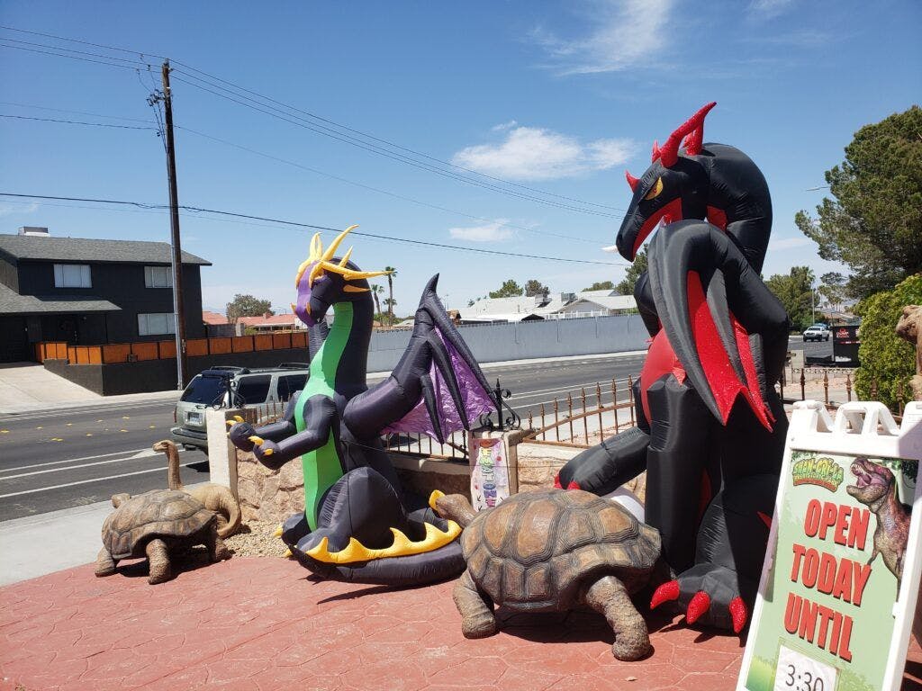 shan-gri-la-prehistoric-park-004