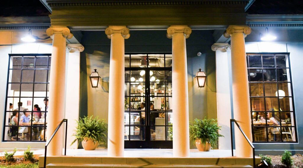 the-vault-kitchen-and-market-001