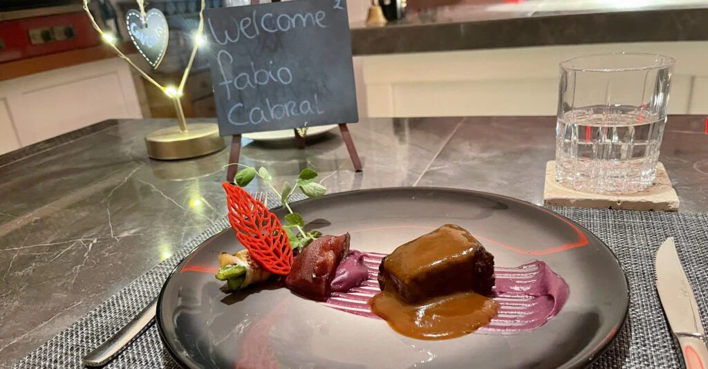 2-fools-and-a-bull-002