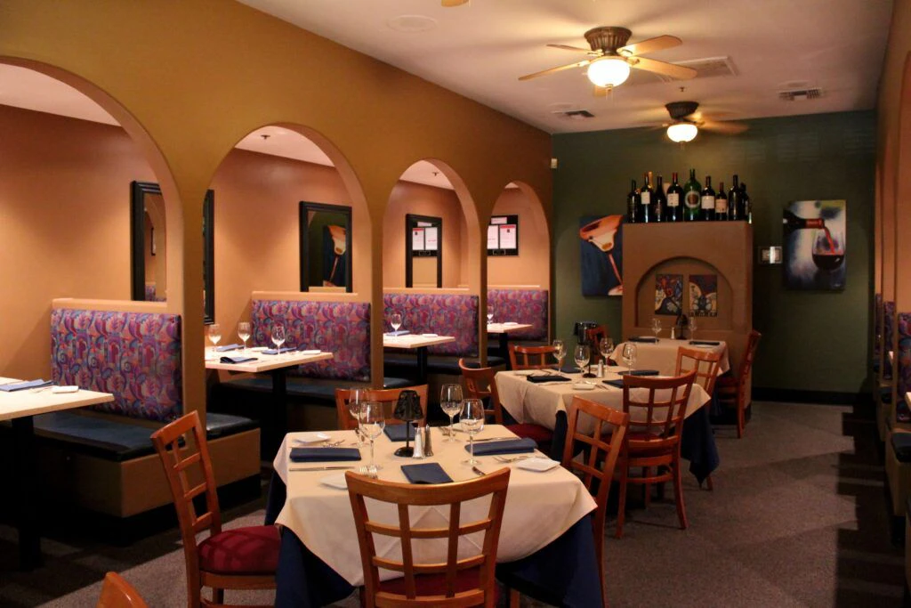 todd-s-unique-dining-002