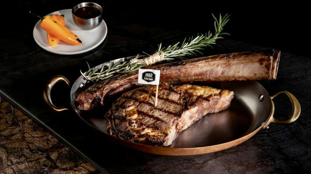 harry-s-steakhouse-and-raw-bar-002