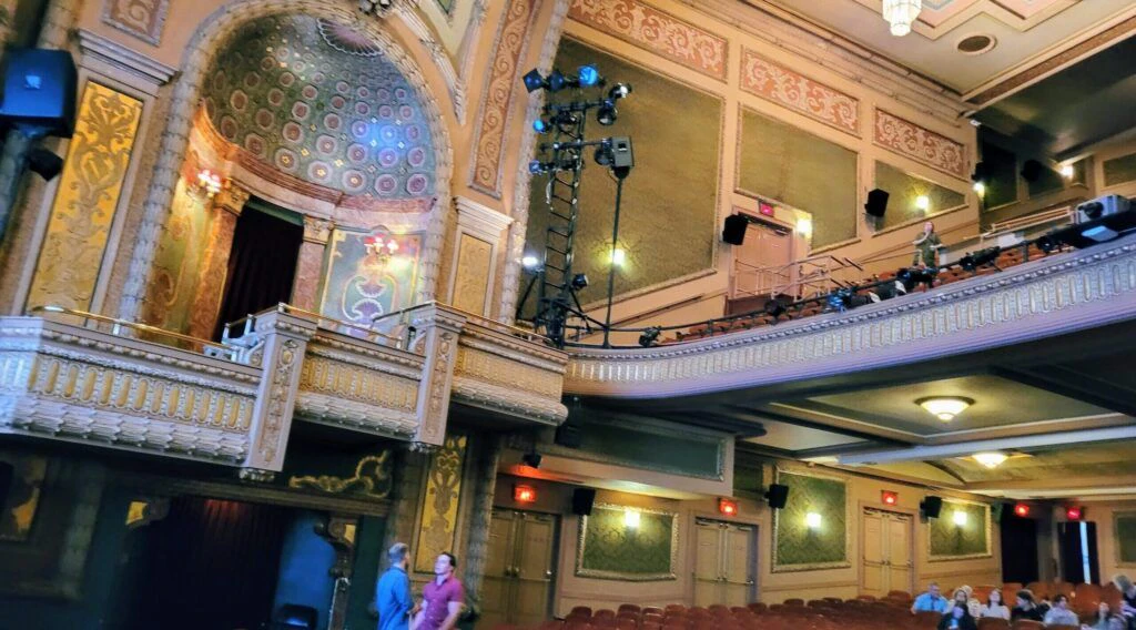 the-paramount-theatre-002