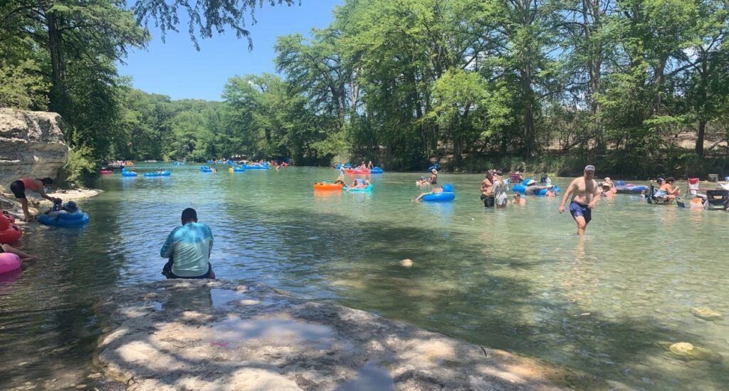 happy-hollow-frio-river-outfitters-004