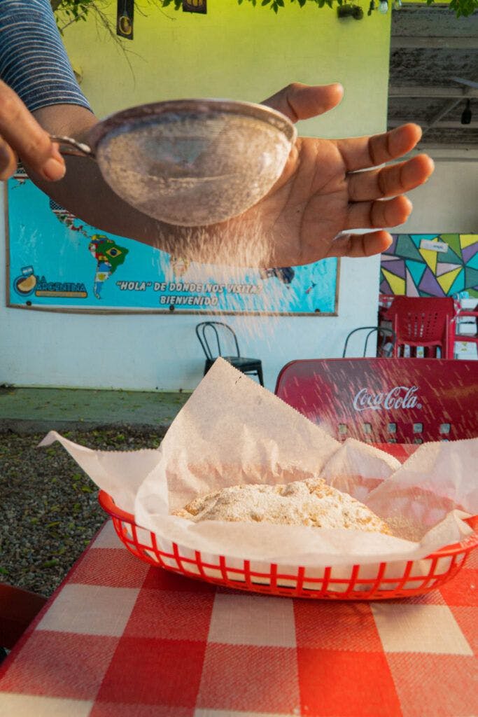 la-argentina-empanadas-y-mas-014