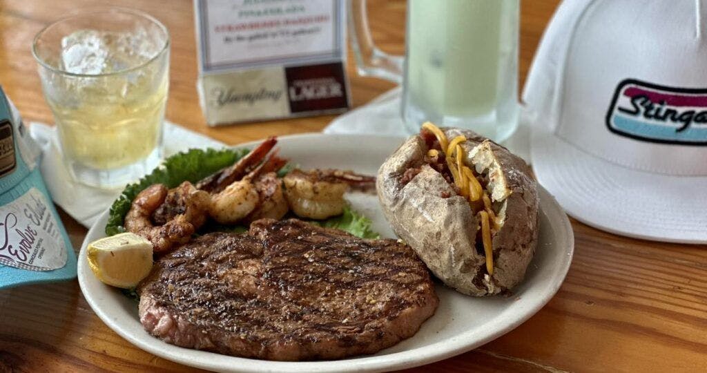 stingaree-restaurant-and-marina-002