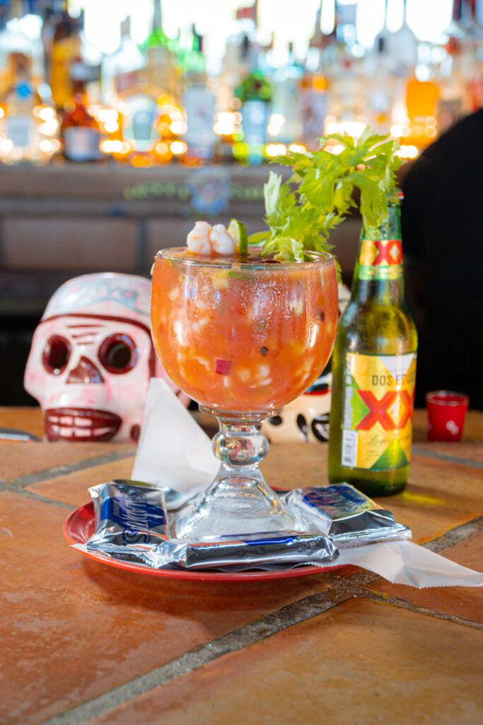 lucky-s-cantina-004