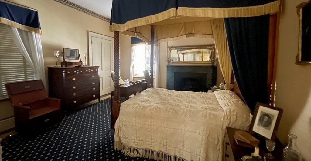 mercer-williams-house-museum-004