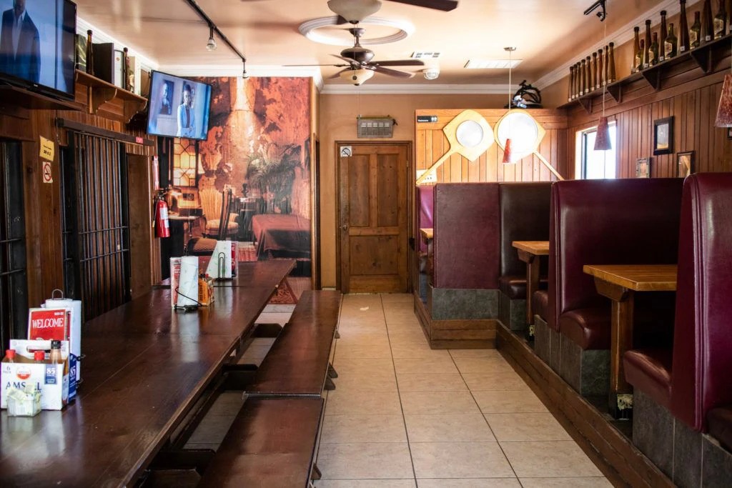 al-capone-s-seafood-and-pizzeria-018
