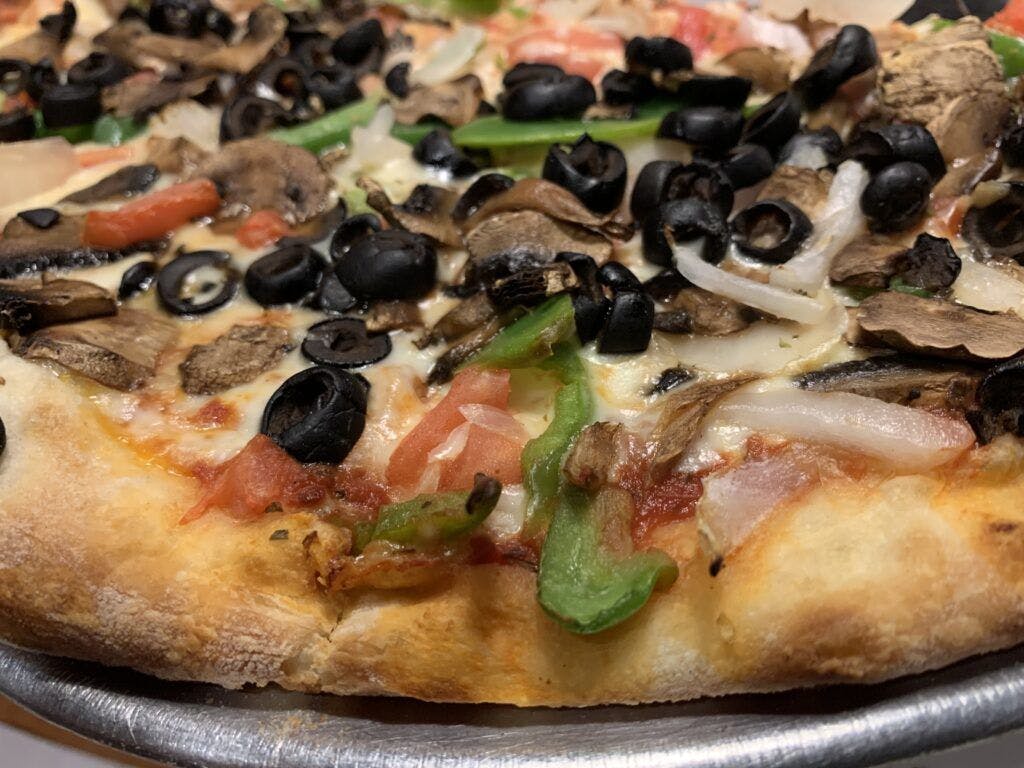 nypd-pizza-lake-cay-002