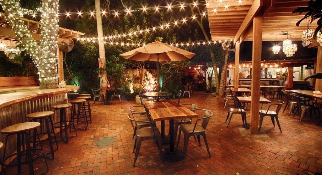 third-wave-cafe-and-wine-bar-001