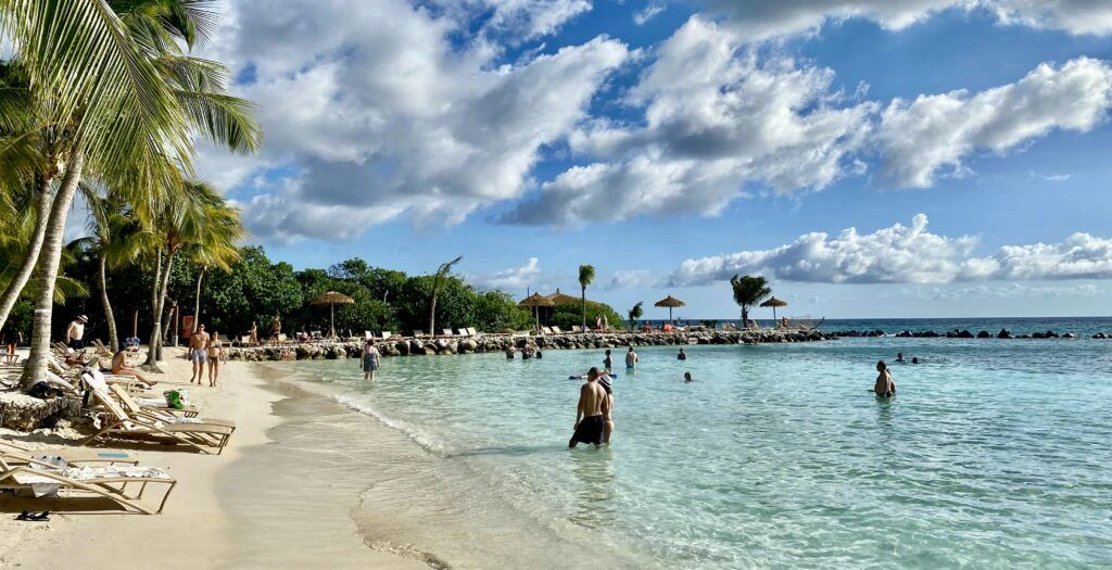 renaissance-island-004