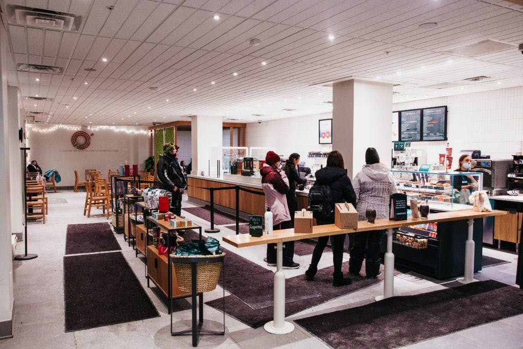 starbucks-snowshoe-005