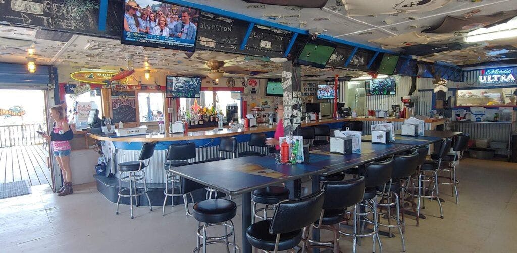 HardHeads IceHouse Grill