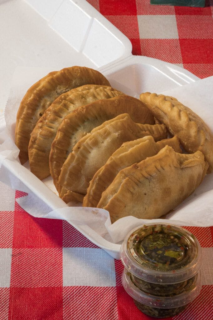 la-argentina-empanadas-y-mas-006