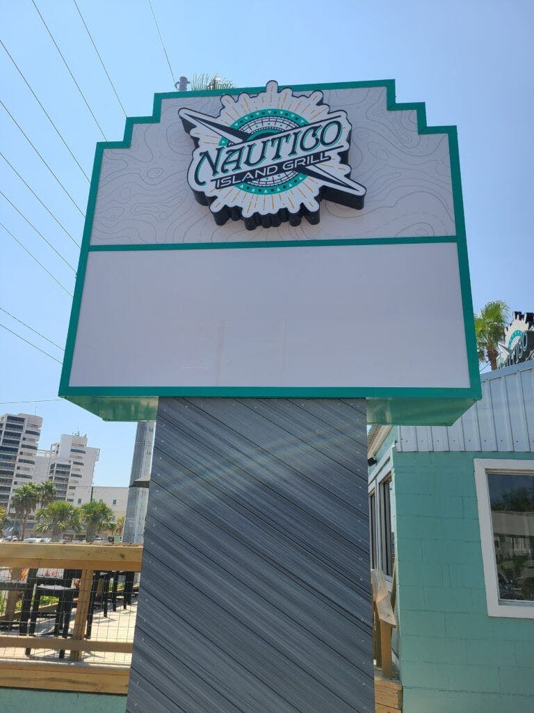 Nautico Island Grill