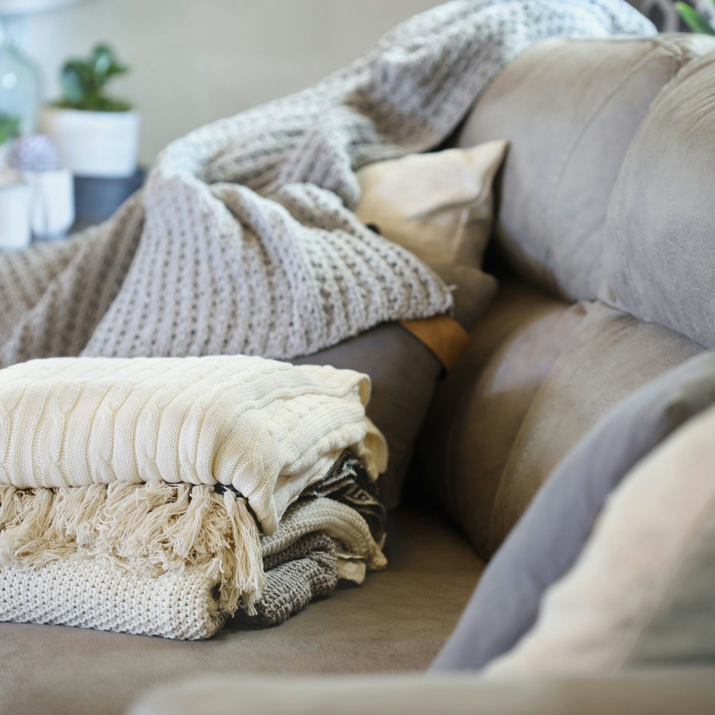 7-ways-to-create-a-warm-welcoming-environment-for-your-vacation-rental-guests-hero