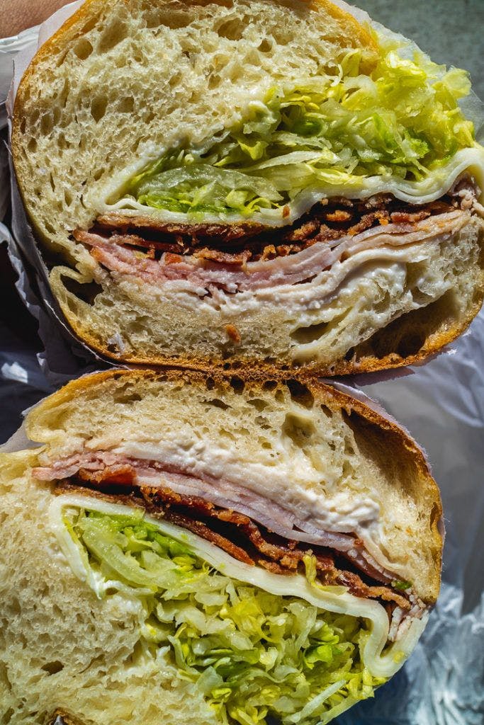 hole-in-the-wall-great-sandwiches-013