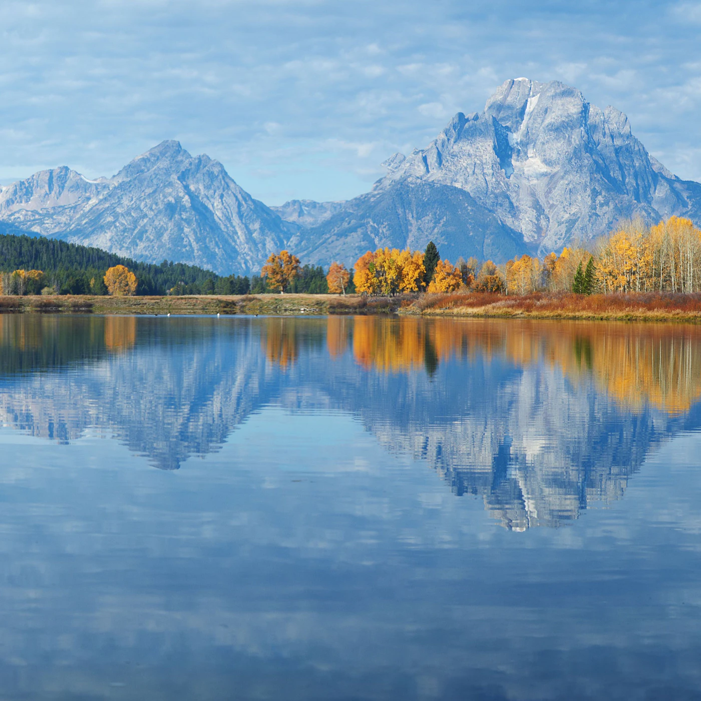 yellowstone-wyoming-lake-view-hero.jpeg