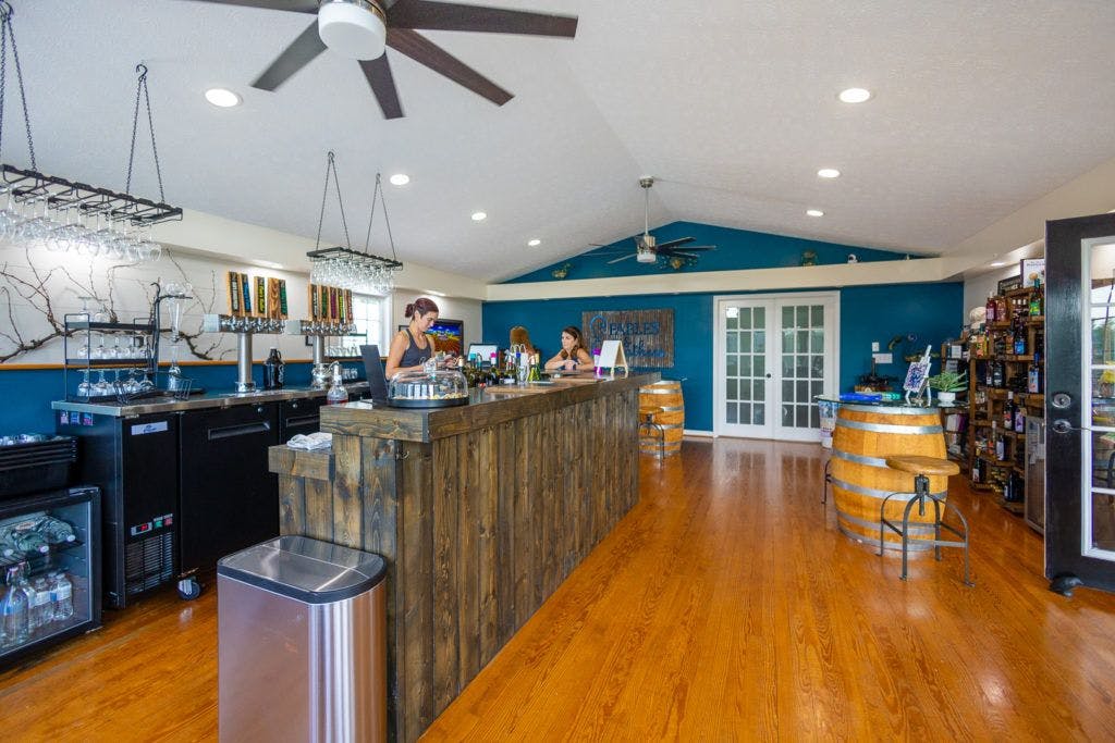 fables-and-feathers-winery-052