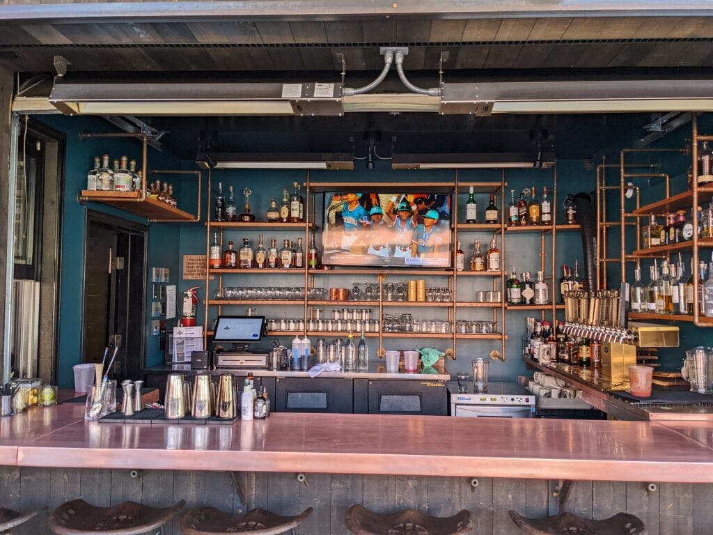 warfield-distillery-and-brewery-004