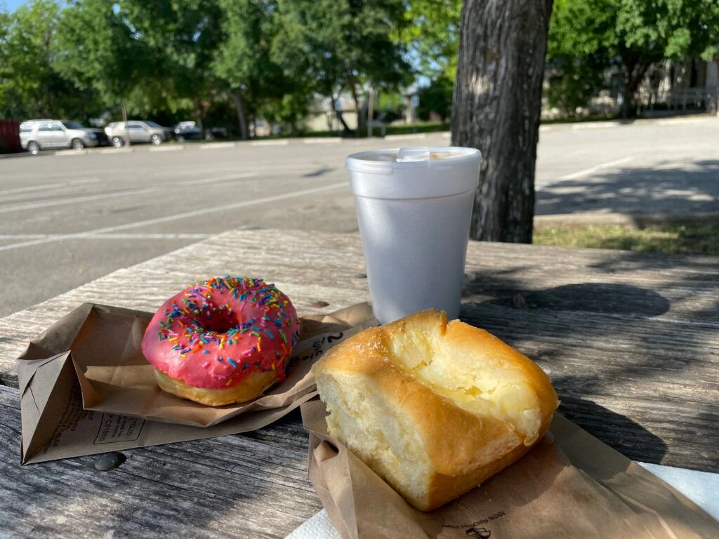 hill-country-donuts-and-kolaches-002